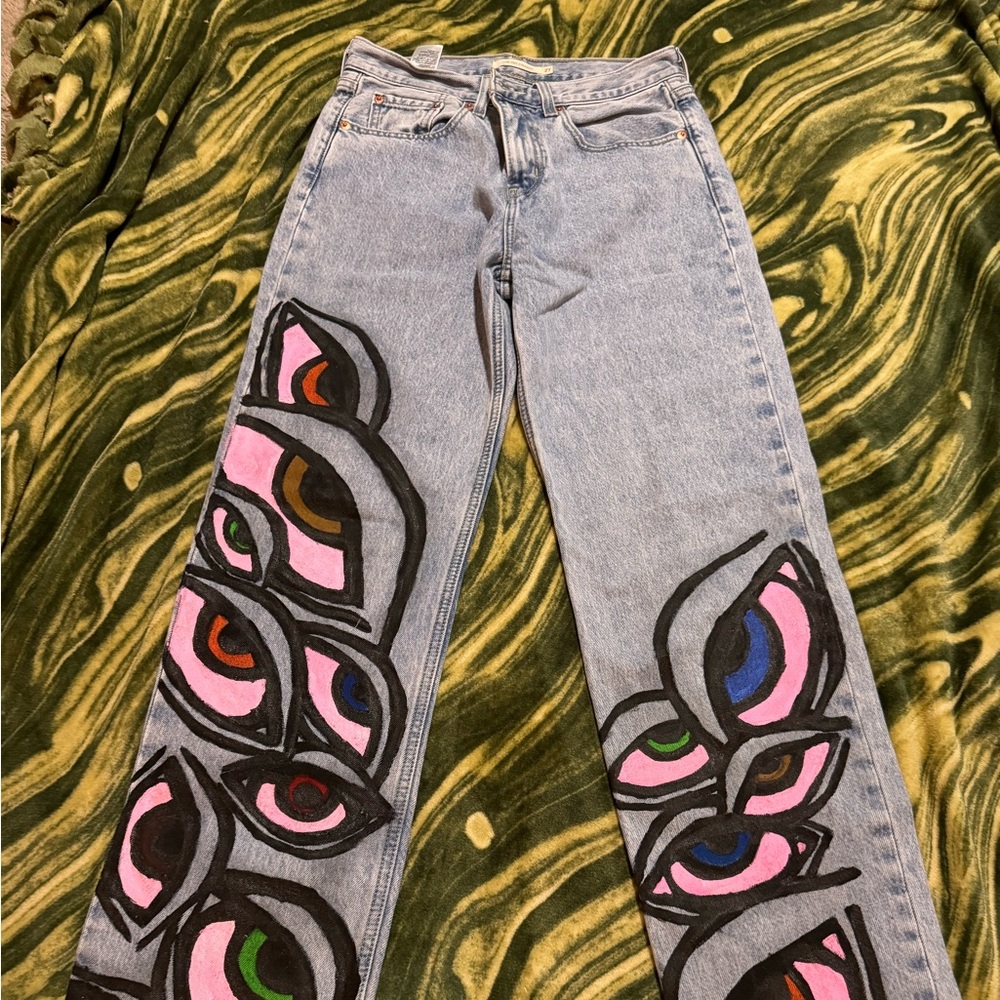 Hand painted high eyeball jeans!